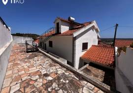 Charming villa located in Alenquer