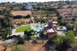 PECHÃO - VILLA - SWIMMING POOL - GARAGE - 10.000M2 OF LAND