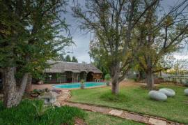 Sundown Lodge For Sale in Aliwal North Eastern Cape South