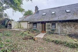 Detached Country House with Garden