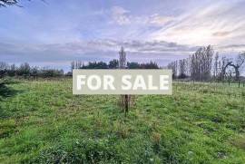 Barns and Land For Sale, Ideal for Horses