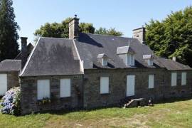 Detached Country House with Outbuilding