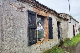 Superb Vineyard Property To Renovate