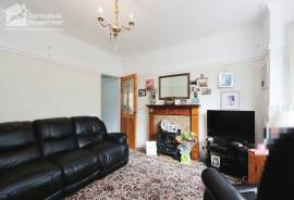 4 bedroom, Semi-detached house for sale