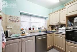 4 bedroom, Semi-detached house for sale