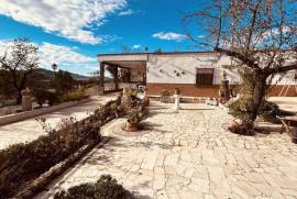 Traditional country house with swimming pool in Hondon de las Nieves