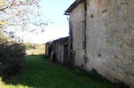 €39000 - Attractive Stone Cottage To Renovate