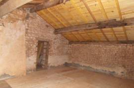 €39000 - Attractive Stone Cottage To Renovate