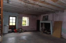 €39000 - Attractive Stone Cottage To Renovate