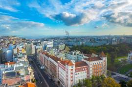 5 bedroom apartment for sale in the center of Lisbon