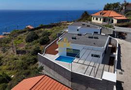 3 bedroom single storey villa with swimming pool and magnificent views