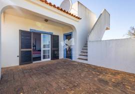 Detached, spacious 3 bedroom villa with pool, garage & gardens near Fuseta, East Algarve