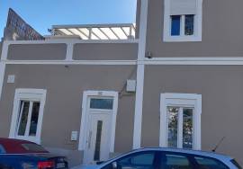 2 bedroom central villa with spectacular terrace completely renovated