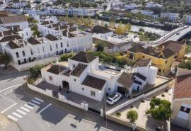 Tavira, 4-bedroom Traditional villa with pool, river views, annex and garage.