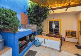 Ferragudo - 2+2-bedroom townhouse in the center of the village