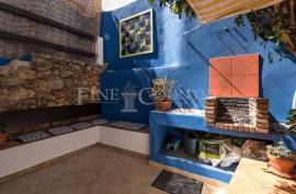 Ferragudo - 2+2-bedroom townhouse in the center of the village