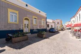 Ferragudo - 2+2-bedroom townhouse in the center of the village