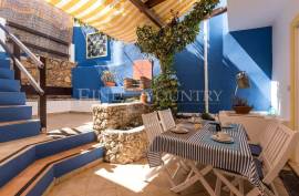 Ferragudo - 2+2-bedroom townhouse in the center of the village