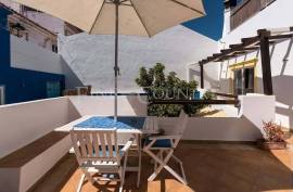 Ferragudo - 2+2-bedroom townhouse in the center of the village