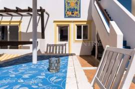 Ferragudo - 2+2-bedroom townhouse in the center of the village