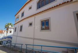 Ferragudo - Traditional 3-bedroom townhouse with river views and roof terrace