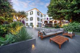 Luxury Property in Madeira – Stunning Views & Versatile Investment