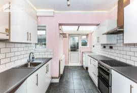 3 bedroom, Terraced House for sale