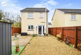 3 bedroom, Detached house for sale