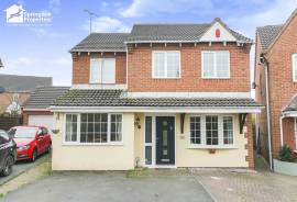 4 bedroom, Detached house for sale