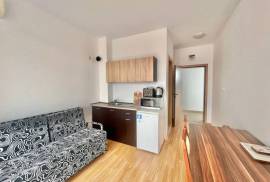 Pool view studio apartment, 30 sq.m., in...