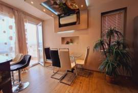 Luxury 1 BED maisonette, 102 sq.m., in S...