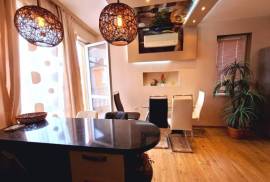 Luxury 1 BED maisonette, 102 sq.m., in S...