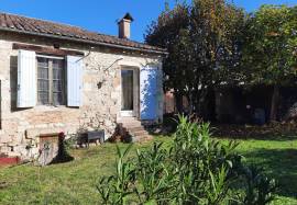 Ravissante maison de village et atelier avec jardin