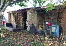 Ravissante maison de village et atelier avec jardin