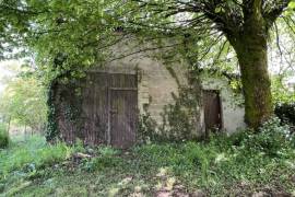 €13000 - Small Barn Renovate in a quiet area - Near Champagne-Mouton