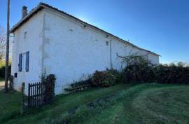 €127500 - Large Old House For Sale Near Nanteuil-en-Vallee On Nearly 2 Acres