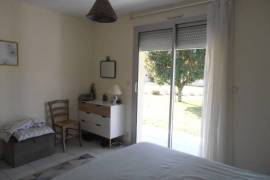 €211700 - Bungalow With A Guest Cottage And Woodland