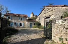 €259950 - Character Stone House For Sale With Swimming Pool In A Charente Village