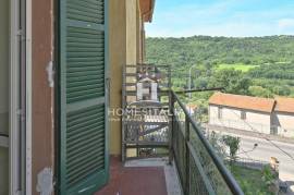 Apartment to renovate with cellar