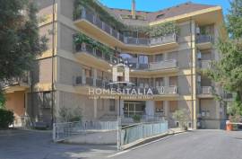 Apartment with balconies and garage