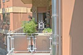 Apartment with balconies and garage