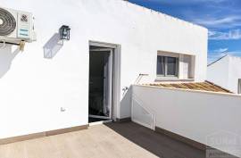 3 bedroom townhouse with terrace for sale in the centre of Periana.