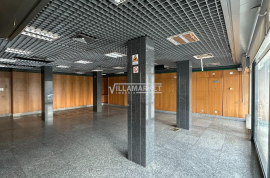 Ground floor stall store, with 159 m2 for commerce and services located in Mira-Sintra