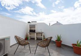 3 Bedroom Duplex with Terrace and Panoramic View in the Center of Samouco!