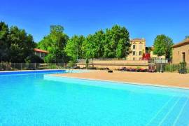 Stunning 2 Bedroom Leaseback Apartment for Sale in Chateau de Jouarres Azille Languedoc-Roussillion