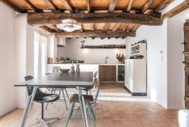 A Zen rustic little house within São Mamede’s Natural Park