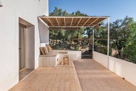 A Zen rustic little house within São Mamede’s Natural Park