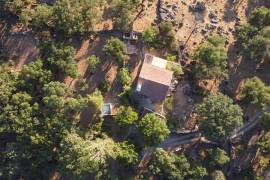 A Zen rustic little house within São Mamede’s Natural Park