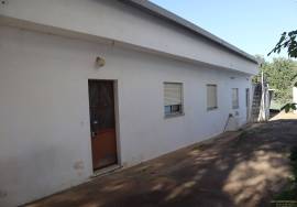 House with several annexes and land 17000m2 - N125 Loulé