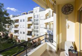 Tavira – 1-Bedroom Apartment with Terrace, Parking, and Pool